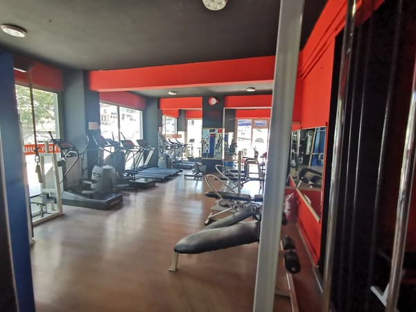 Power Line Sport Center - 1. Fotoğraf Power Line Sport Center - 1. Fotoğraf