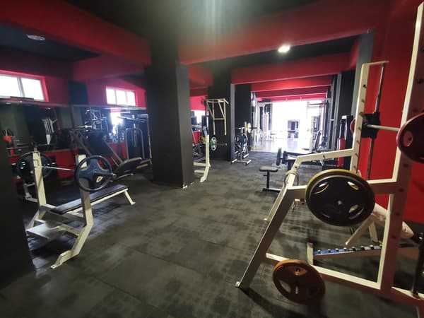 Power Line Sport Center - 8. Fotoğraf Power Line Sport Center - 8. Fotoğraf