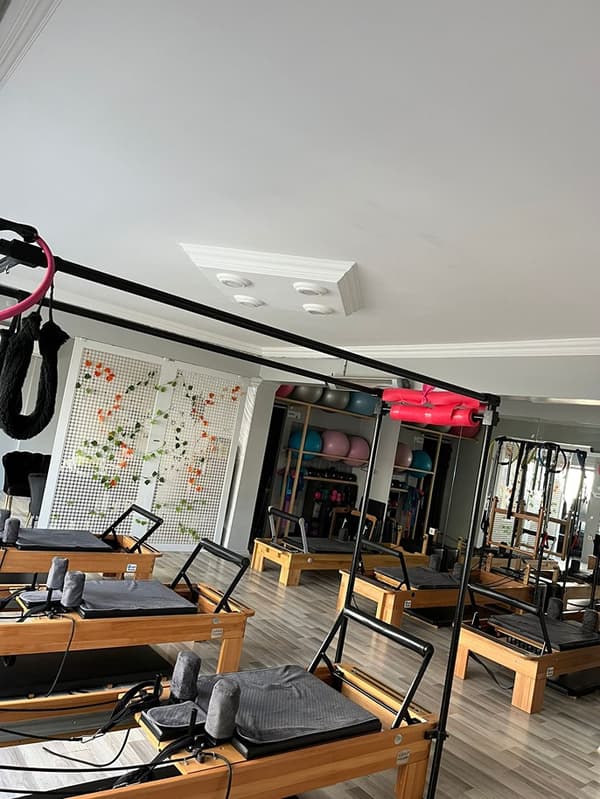 Elya Pilates Studio - 1. Fotoğraf Elya Pilates Studio - 1. Fotoğraf